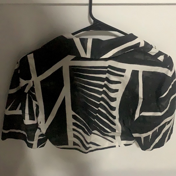 NWOT ZARA printed crop top - Picture 2 of 3